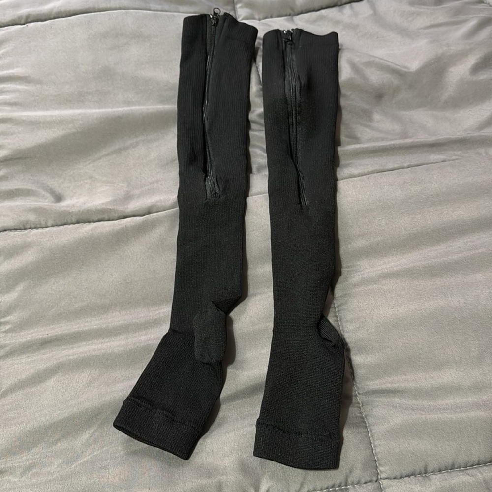 Women’s Bundle Hosiery Patterned Tights Compressi… - image 8